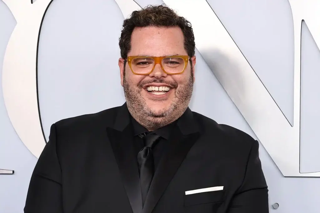 Josh Gad